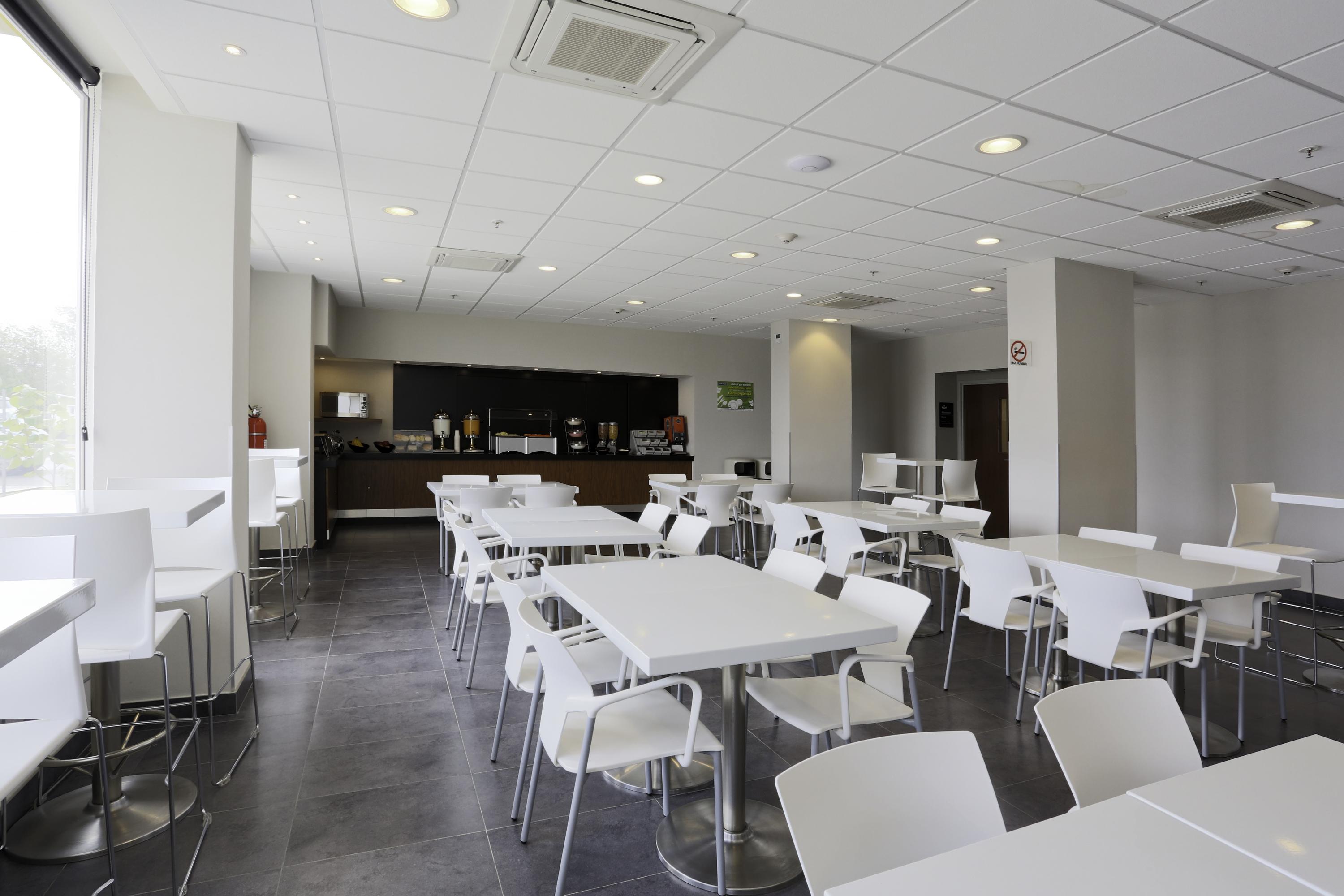 City Express By Marriott Irapuato Norte Екстериор снимка