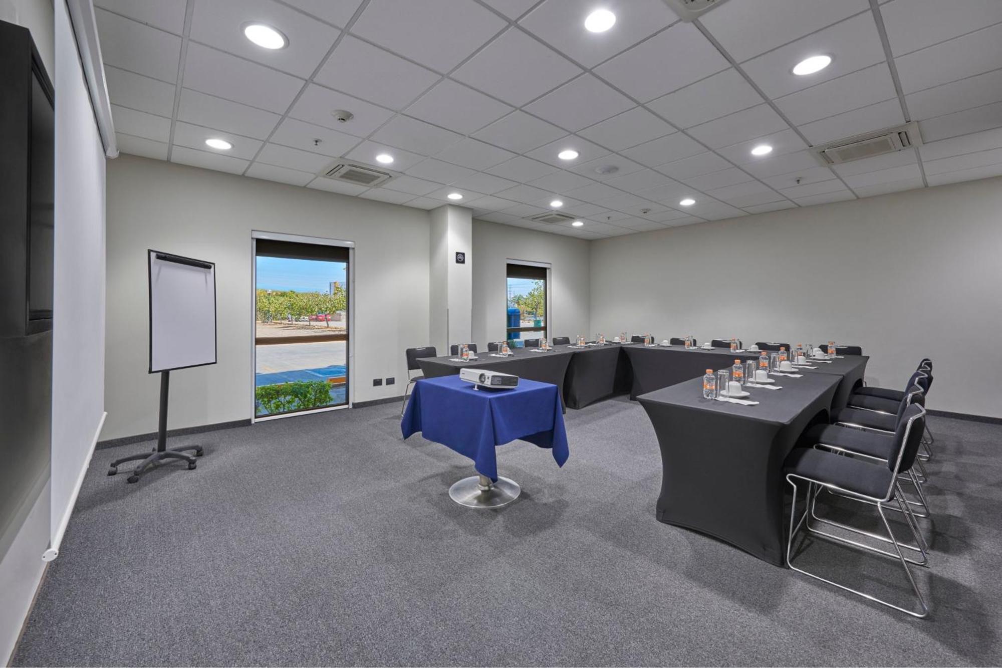 City Express By Marriott Irapuato Norte Екстериор снимка