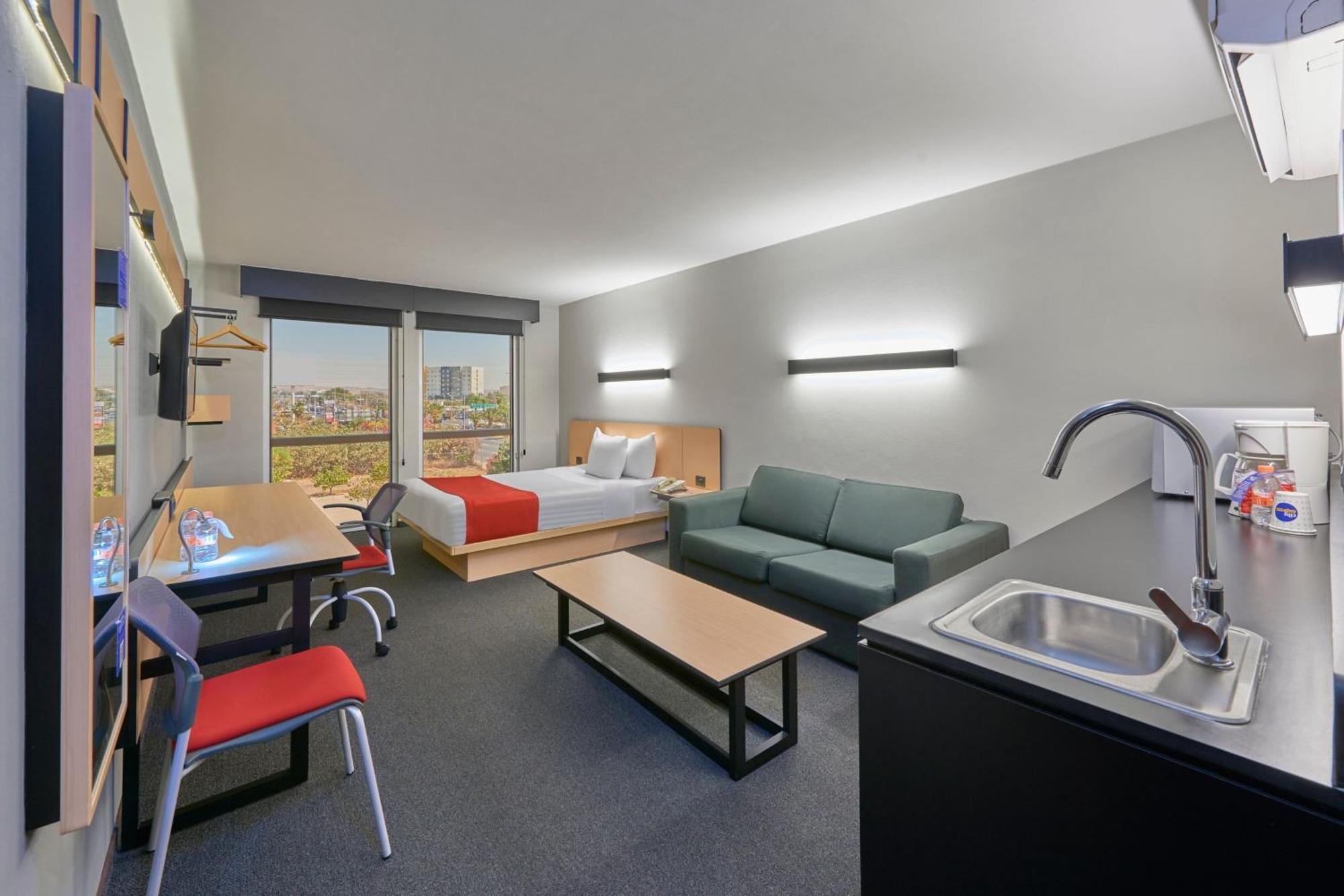 City Express By Marriott Irapuato Norte Екстериор снимка